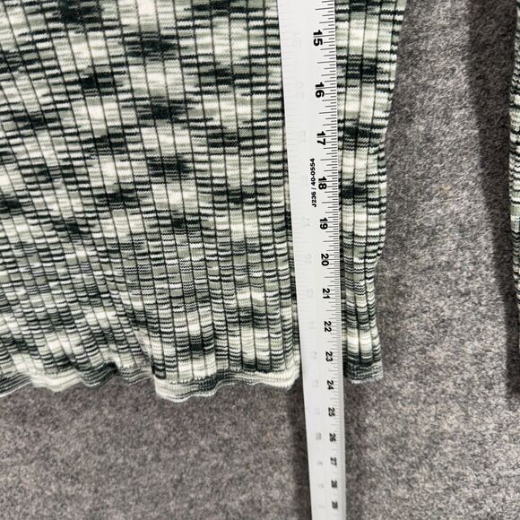 Daisy Fuentes Sweater Pullover Women M Medium Gray Geometric Turtleneck Knit - Picture 6 of 7